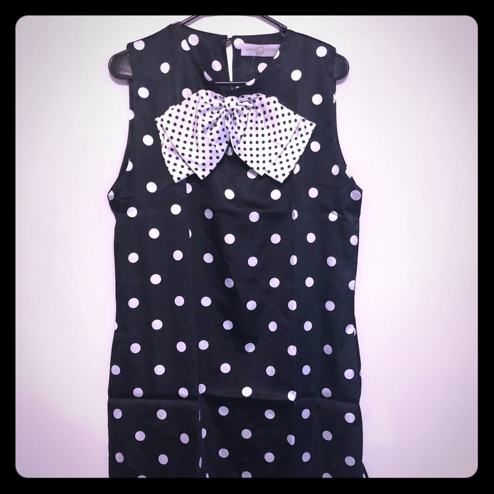 🔥🔥 Black & White Polka Dot Dress